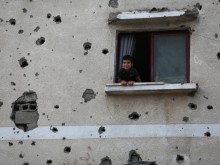 С деца под бомбите: Разказ за ужаса в Израел и Палестина
