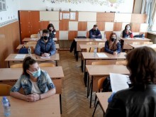 Започна матурата по БЕЛ за 49 хил. зрелостници