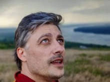 Владимир Карамазов: Ако ме чуете да мрънкам, взимайте пушката и стреляйте!