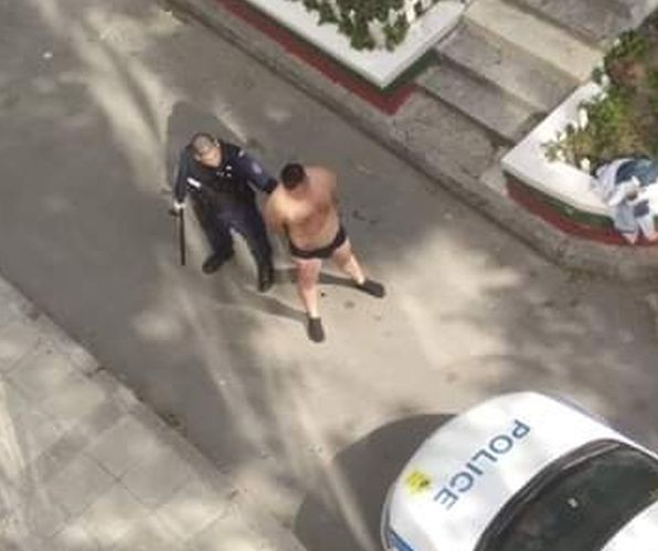 Забелязано във Варна
26-годишен мъж е задържан след сигнал от варненци,