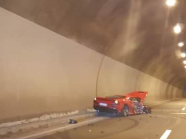 Ferrari smashed in a spectacular accident on the Struma Motorway