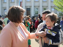 Корнелия Нинова: Нека пазим чисти и святи езика, културата и духовността 