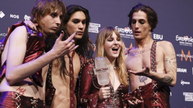 ЕРА
Вокалистът от рок групата Манескин победила на тазгодишния конкурс Евровизия