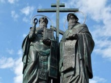 Русия: Писмеността дойде при нас от македонска земя. Джамбазки: Засрамете се, позорна фалшификация