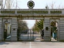 3800 oръжейници работят без пари