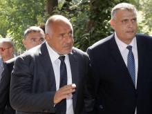 Уволниха и ръководството на АПИ