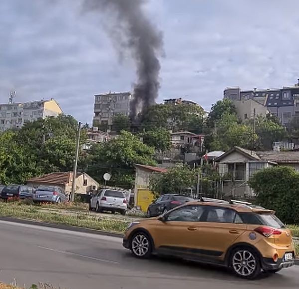 Виждам те КАТ Варна
Пожар в изоставена къща на ул Хан Крум