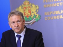 Здравният министър: Ваксинирайте се, за да можем да се освободим от маските