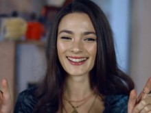 Лорина Камбурова остава кръгъл сирак още като дете, криела е, че има белодробно заболяване