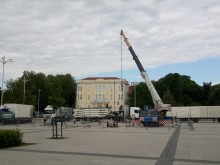 Зрее недоволство - тирове и тежка техника в сърцето на Пловдив! Питаме ви - къде да е виенското колело?