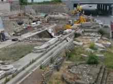 Вижда се краят на работата по Одеона. Центърът на Пловдив става още по-красив