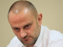 Шефът на ГДБОП се раздели с поста си