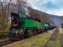 Пътуване с парен локомотив отбелязва годишнина на теснолинейката