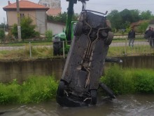 Господ пази пияните! Уникално изпълнение на пловдивчанин посред бял ден!
