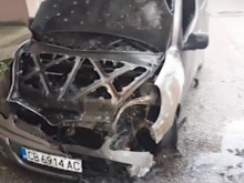 Подпалиха колата на инспектор от ДАИ, той замеси важни клечки