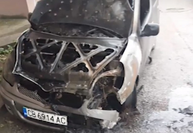 Фейсбук
Запалиха личния автомобил на председателя на фирмената организация на КТ Подкрепа