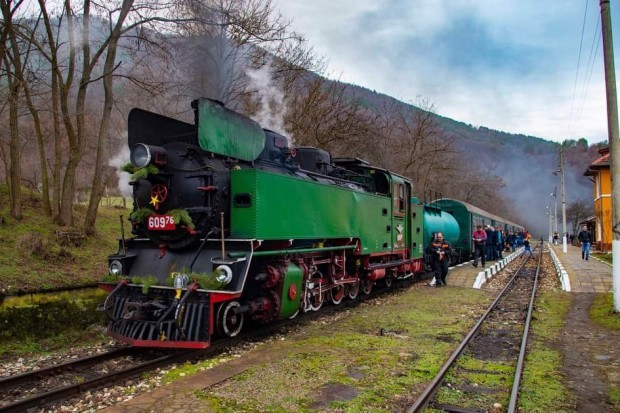БДЖ планира организирането на още две пътувания с парен локомотив,
