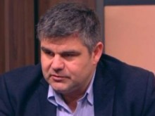 Не е за вярване какви културни ценности откриха в кабинета на висш полицай