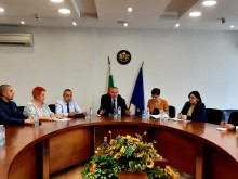 Среща на областния управител с РИК 16 за организация на изборите
