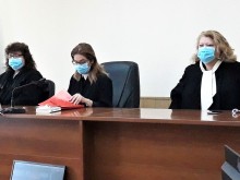 Три дами стъжниха живота на подпалвач на БМВ