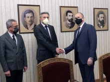 Радев за изказването на Карадайъ: Нека да преосмисли понятието "Родина"