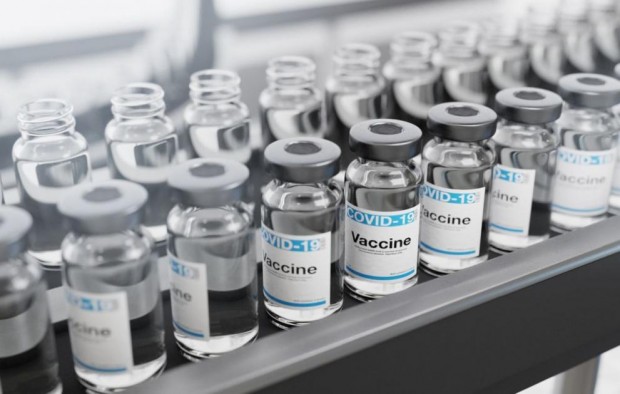 iStock
57 600 дози от ваксината срещу COVID 19 на Oxford University AstraZeneca пристигнаха в България съобщиха от Министерството на