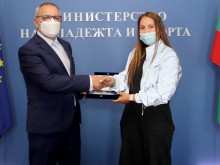 Почетен плакет за пловдивска надежда в каяка