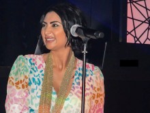 Софи Маринова ходи по участия с гипсирана ръка