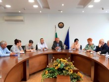 Областната управа се срещна със секретарите на общините в областта