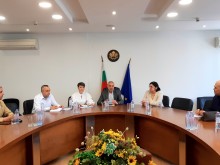 Областният управител и РИК-16 проведоха поредна среща за организацията на изборите