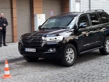 Към Слави Трифонов: Да бъдеш народен водач не предполага криене в джипове и тежки охрани