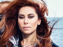 Теди Кацарова изненада всички със снимка в прегръдката на мъж