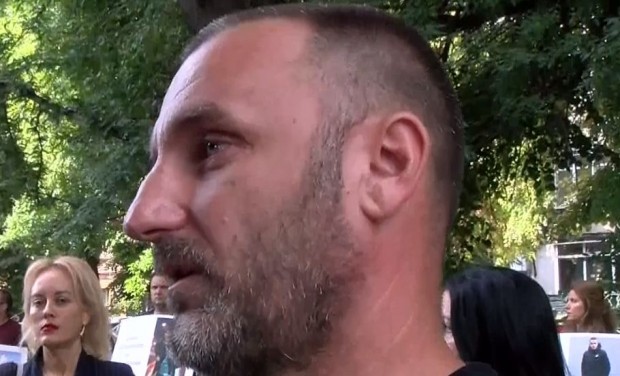 Бащата на Тодор: Гледам през прозореца и се надявам да дойде отнякъде!