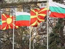 На всички им било писнало от позицията на България към РС Македония
