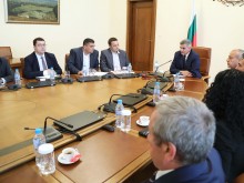 Стефан Янев се срещна с представители на БФИЕК и работодателски организации