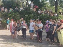 Жегата не уплаши пловдивчани, които заедно с посланик Митрофанова изслушаха концерт на Альоша