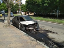 Ексклузивно: Запалиха мерцедеса на 31-годишна жена в Пловдив