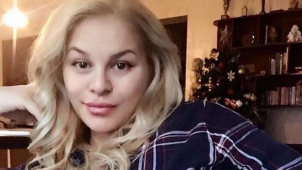 Фолк дивата ДесиСлава става студентка на 42 години Гласовитата блондинка