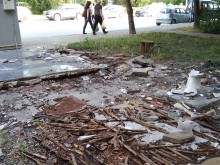 Импровизирано сметище в близост до детска ясла в "Тракия"
