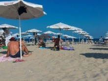Мнение: Ваксинацията е ключът към възстановяването на туризма в България