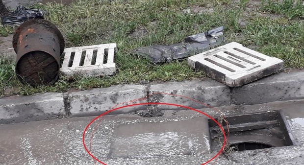 За проблем с непочистени дъждоприемни шахти на бул. "Никола Вапцаров" 3 сигнализира читател
