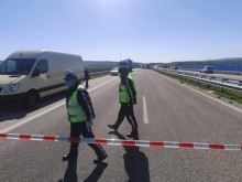 Паднала вишка ограничава движението при 53 км на АМ "Марица"