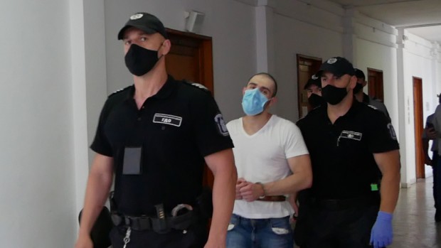 Varna24 bg
Бургаският окръжен съд отряза бруталния бургазлия Иван Кокинов и го