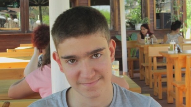 24 годишния Ивелин Узунов от смолянското село Смилян се самоуби след