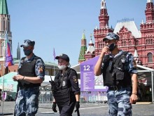 Идиоти сме, ако не спрем туристите от пламналата Русия! Служебното правителство губи ценно време!