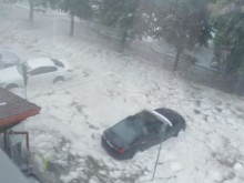 Брутална градушка удари Родопите!