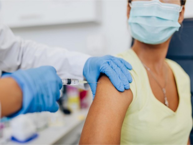 Три пункта за ваксиниране срещу Ковид-19 работят във Варна в