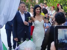 Появиха се кадри от приказната сватба на Ники Дойнов