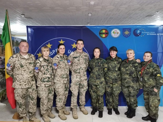 26 ият военномедицински екип ръководен от лейтенант д р Венцислав Димов се