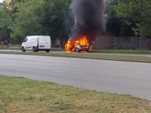 Запалил се климатик на автомобил е причина за инцидента на бул. "Освобождение"